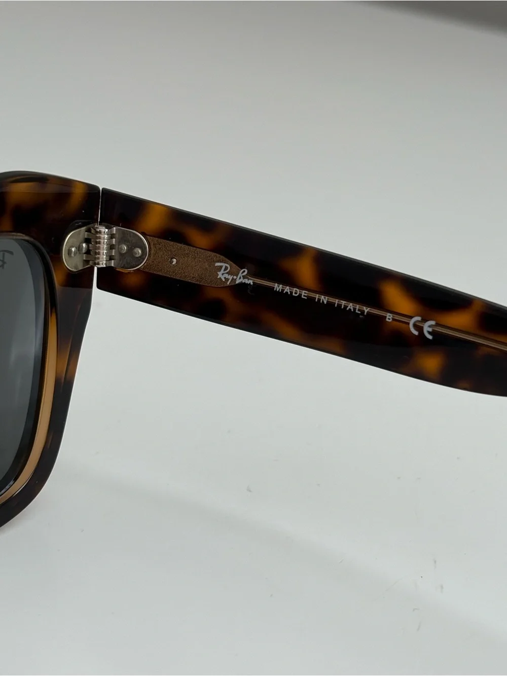 Ray-Ban RB2186 STATE STREET Sunglasses